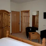 The Mount Отель